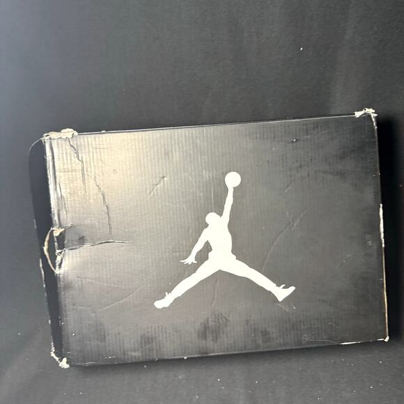 A0754 - Size 7 - Nike Air Jordan 4 Retro GS UItraviolet Men's Shoes - Picture 9 of 9